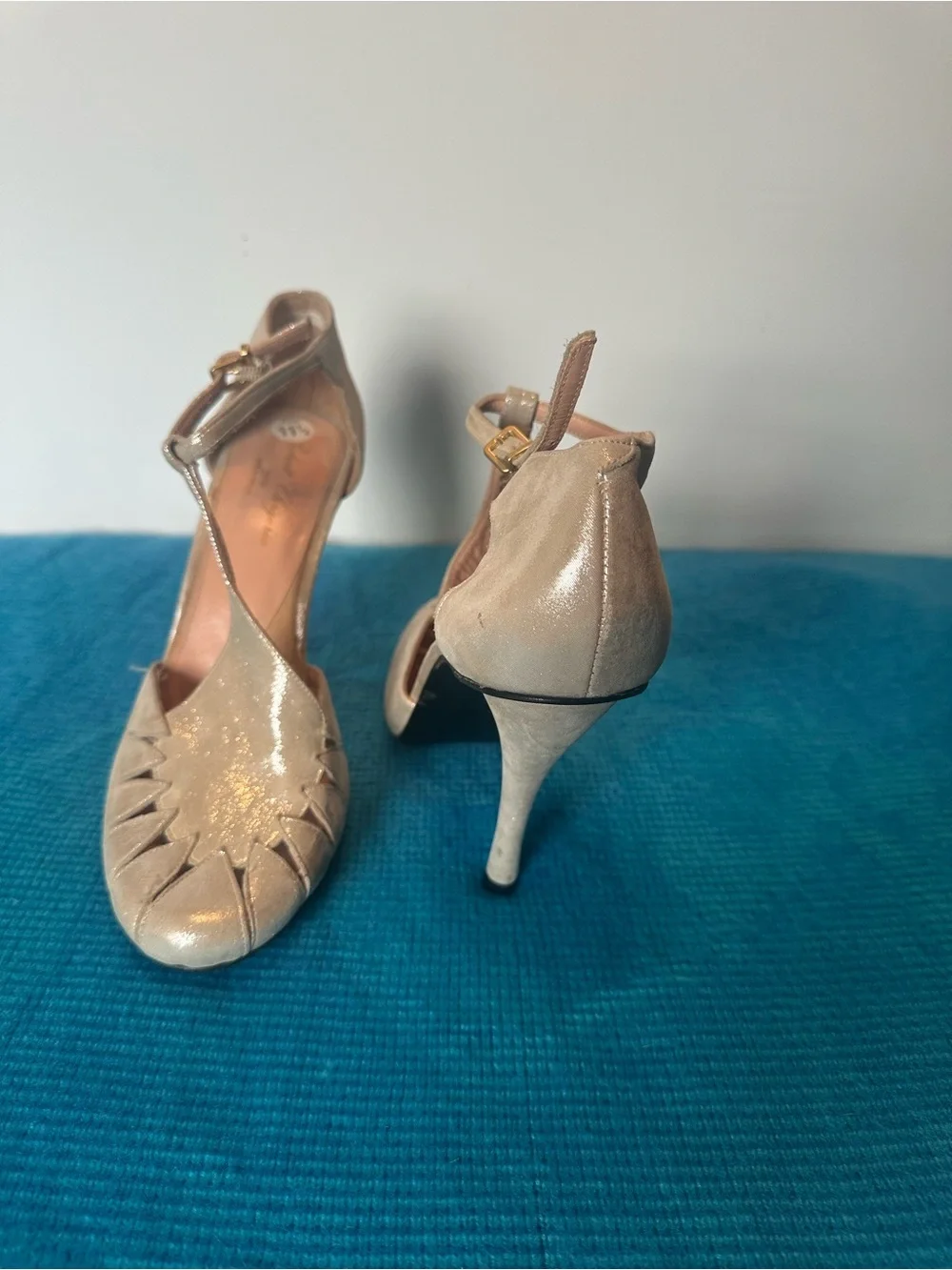 Robert Clergerie Metallic Gold T-Strap Peep Toe Heels